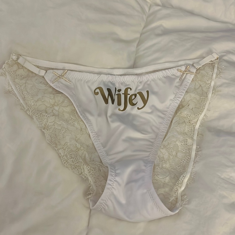 NWOT Wifey Panties
